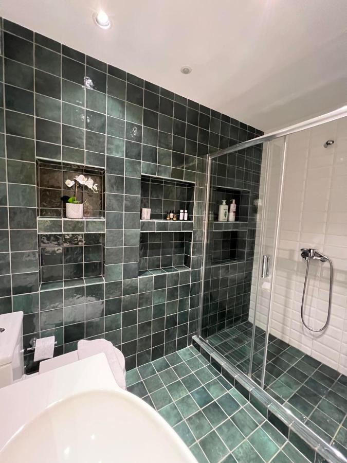 Crown Syntagma Apartment Athen Eksteriør bilde
